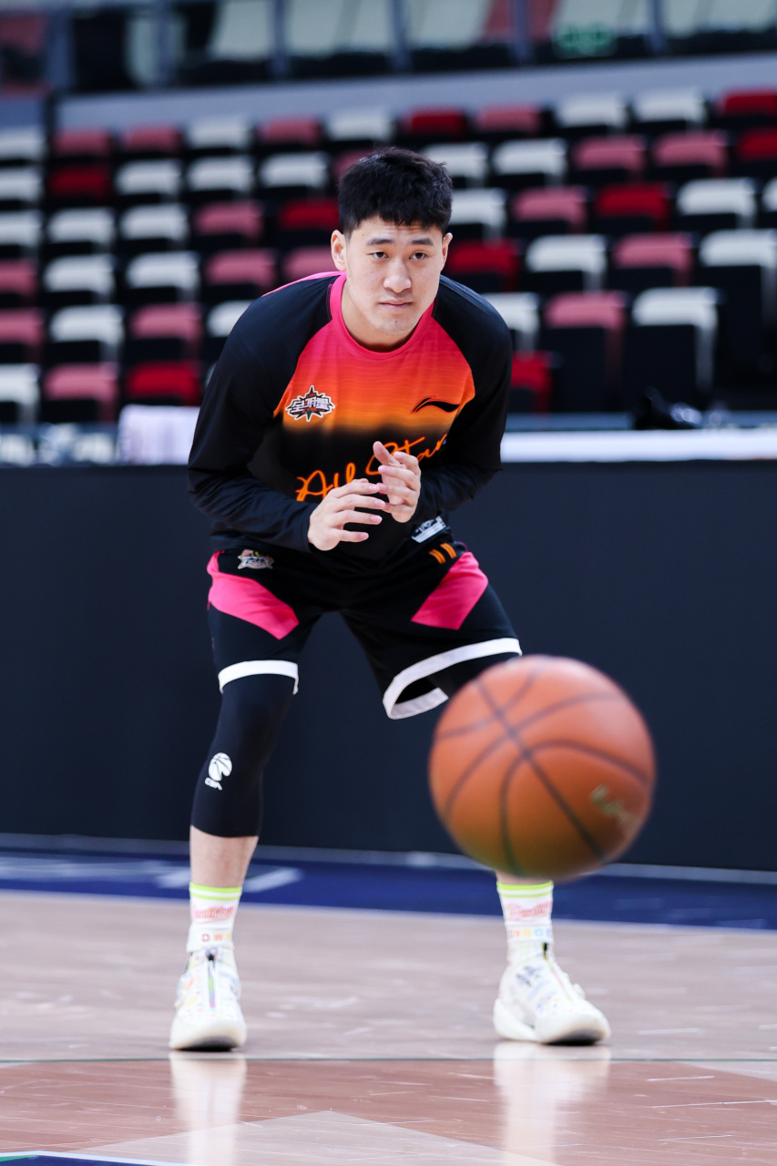 爱游戏- 底特律活塞门线救险备战CBA季后赛今夜罗马调整名单以备亚冠，这操作让人直呼：窗口期法兰克福门线救险